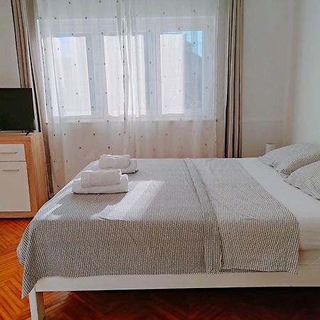 Apartmani Bojana 罗维尼 外观 照片